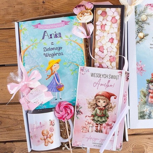 prezent-na-swieta-dla-dziewczynki-z-imieniem-kubek-personalizowany-notes-i-ksiazka (1).jpg