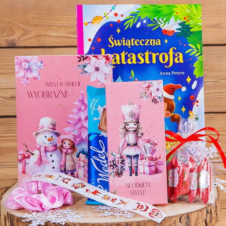 paczka-swiateczna-dla-dziewczynki-ksiazkanotesslodycze-zestaw-rozowy.jpg