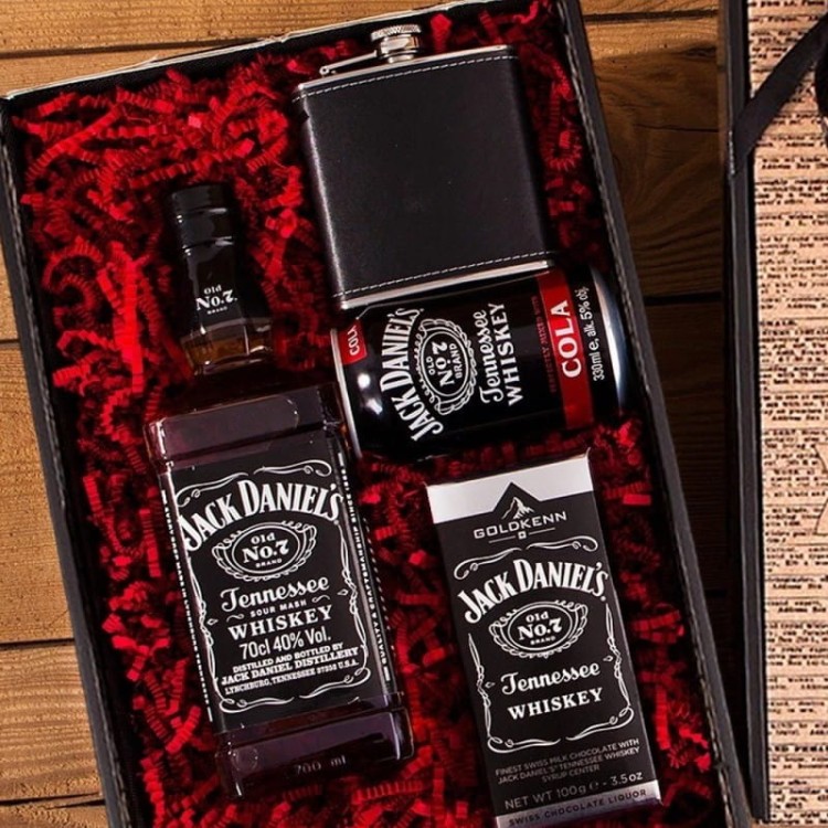 prezent-dla-mezczyzny-swiateczny-zestaw-jack-daniels-mega-md2 (1).jpg