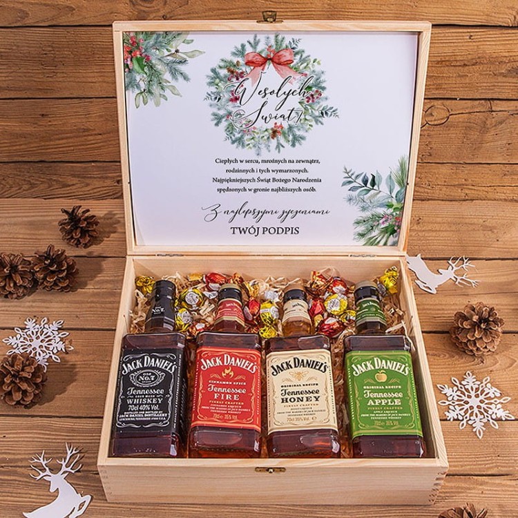 kosz-prezentowy-swiateczny-w-skrzyni-z-podpisem-jack-daniels-giga-4-smaki.jpg